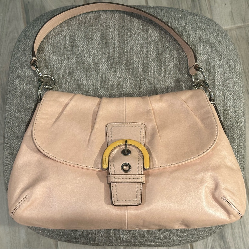 Coach Vintage Beige Pleated Soho Y2K Leather w/ Buckle Shoulder Bag (Pre-Owned)